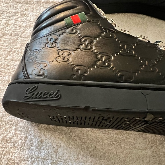 GUCCI GG EMBOSSED SNEAKERS/BOOTS MEN’S SIZE 6 OR WOMEN’S SIZE 9 M … WITH DEFECTS - Picture 9 of 16